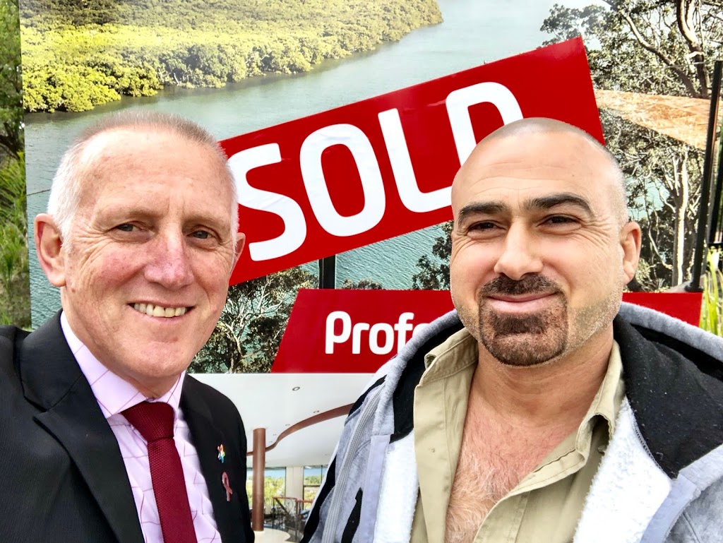 Les Debreczeni Real Estate Agent | real estate agency | shop g14/273a Fowler Rd, Illawong NSW 2234, Australia | 0413084528 OR +61 413 084 528