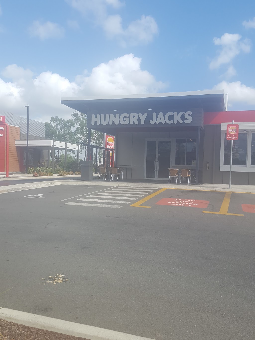 Hungry Jacks Burgers Yamanto | meal takeaway | 444 Warwick Rd, Yamanto QLD 4305, Australia | 0732886346 OR +61 7 3288 6346