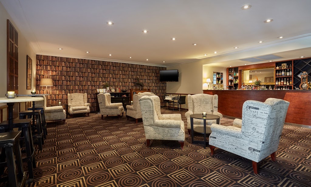 Holiday Inn Warwick Farm | lodging | 355 Hume Hwy, Warwick Farm NSW 2170, Australia | 0297261222 OR +61 2 9726 1222