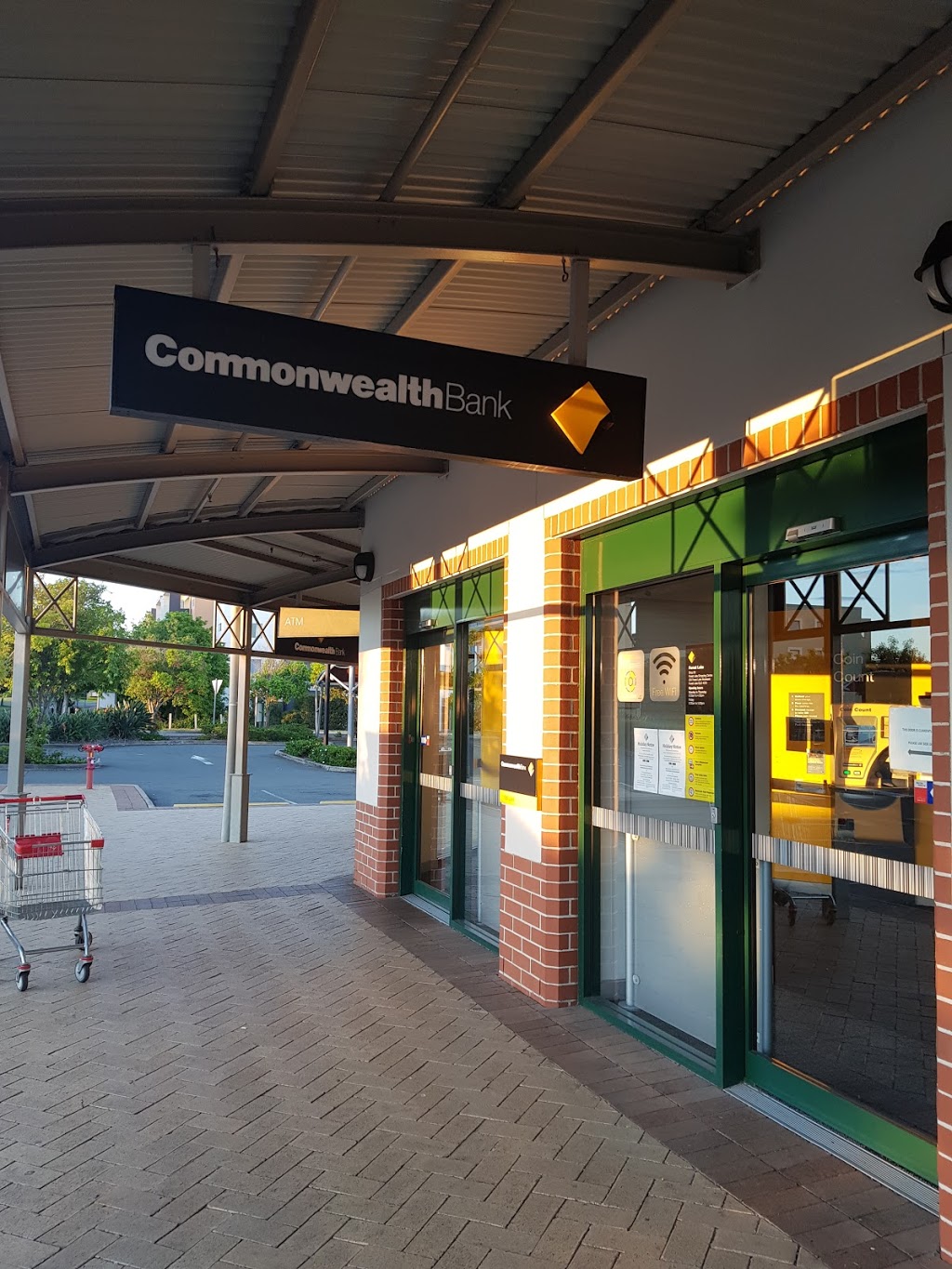 Commonwealth Bank | Forest Lake Shopping Centre, 59/235 Forest Lake Blvd, Forest Lake QLD 4078, Australia | Phone: 13 22 21