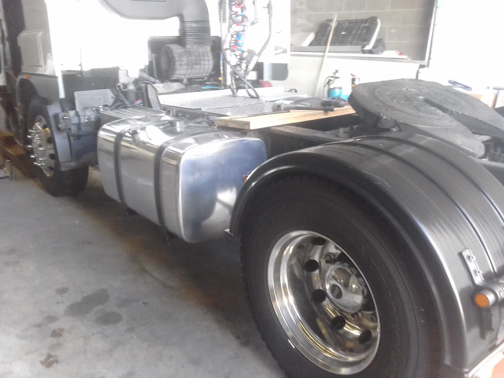 Young Bull Old Bull Automotive | car repair | 23 Tubbs St, Clontarf QLD 4019, Australia | 0732848349 OR +61 7 3284 8349