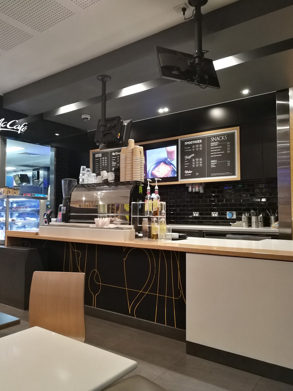 McDonalds Port Adelaide | 1 Baynes Pl, Port Adelaide SA 5015, Australia | Phone: (08) 8447 2385