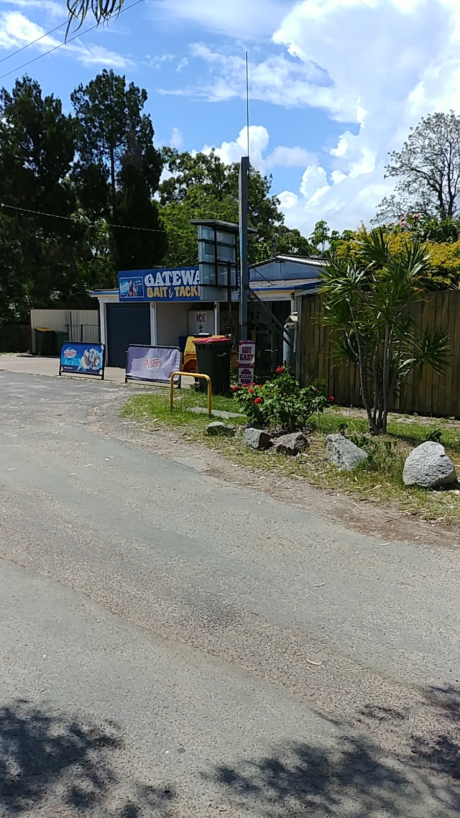 Gateway Bait & Tackle | store | 1383 Bribie Island Rd, Ningi QLD 4511, Australia | 0754975253 OR +61 7 5497 5253