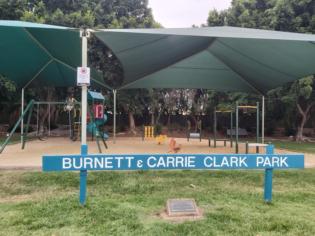 Burnett and Carrie Clark Park | park | Dunlin Dr, Burleigh Waters QLD 4220, Australia