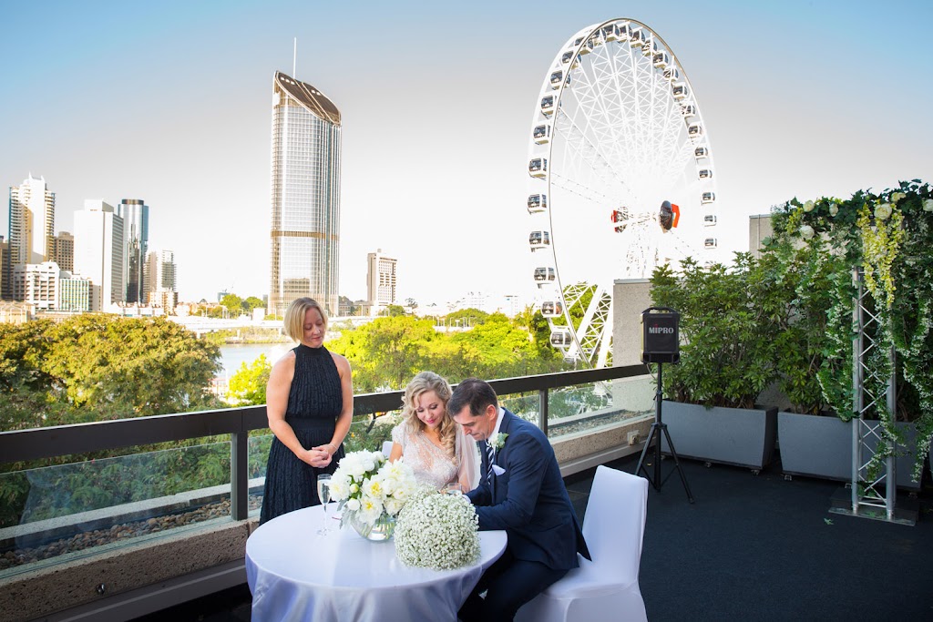 Fi Celebrations - Marriage Celebrant | Mayfair Ln, Buderim QLD 4556, Australia | Phone: 0419 773 361