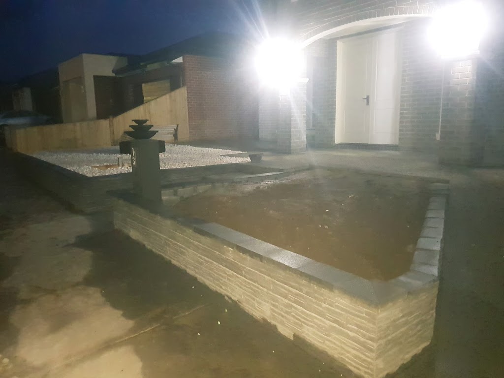 Jippos concrete&landscaping | 13 Stettler Blvd, Mickleham VIC 3064, Australia | Phone: 0432 086 706