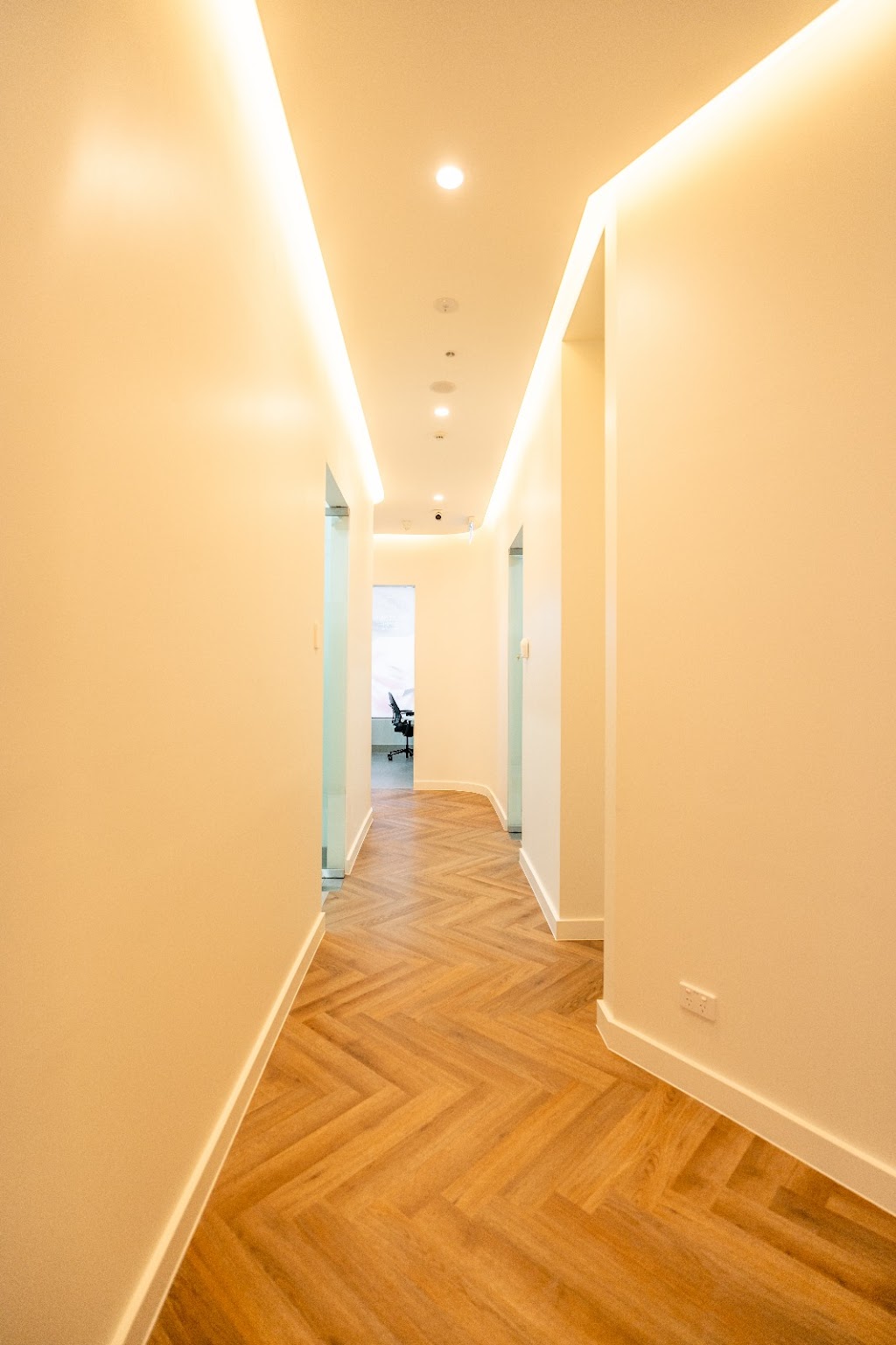 Cloud Nine Dental Glenmore Park | Shop 1b/90 Glenmore Ridge Dr, Glenmore Park NSW 2745, Australia | Phone: (02) 4713 1806