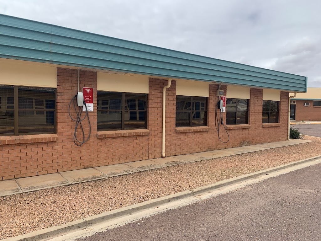 East West Motel and Restaurant | 66-76 McKenzie St, Ceduna SA 5690, Australia | Phone: (08) 8625 2101