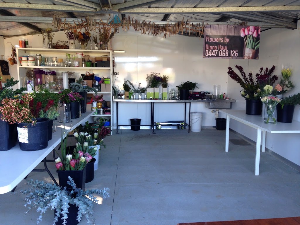 Dianas Flowers | 18 - 20 Campbell St, Tongala VIC 3621, Australia | Phone: 0447 068 125