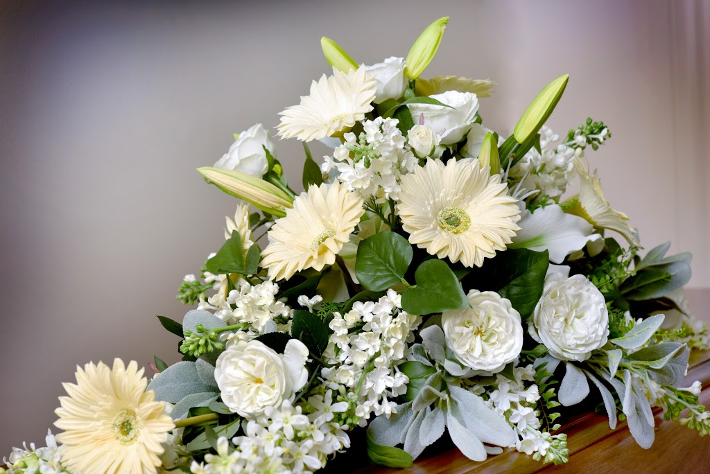 Tuckers Funeral & Bereavement Service | 4-32 Province Blvd, Highton VIC 3216, Australia | Phone: (03) 5221 4788
