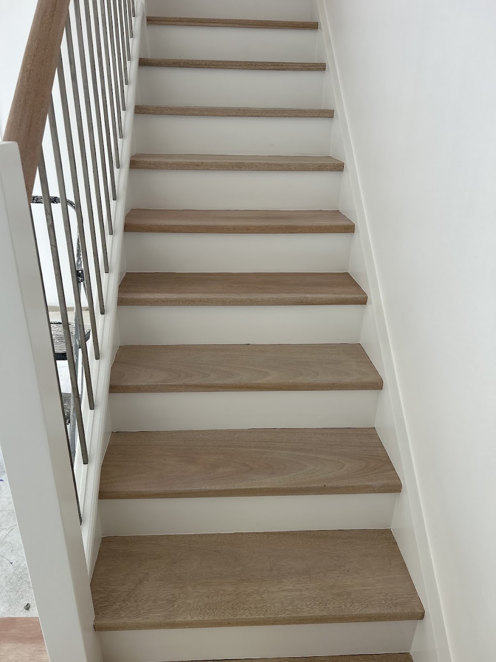 DR Paint | 8 Chevron Rise, Highland Park QLD 4211, Australia | Phone: 0475 606 666