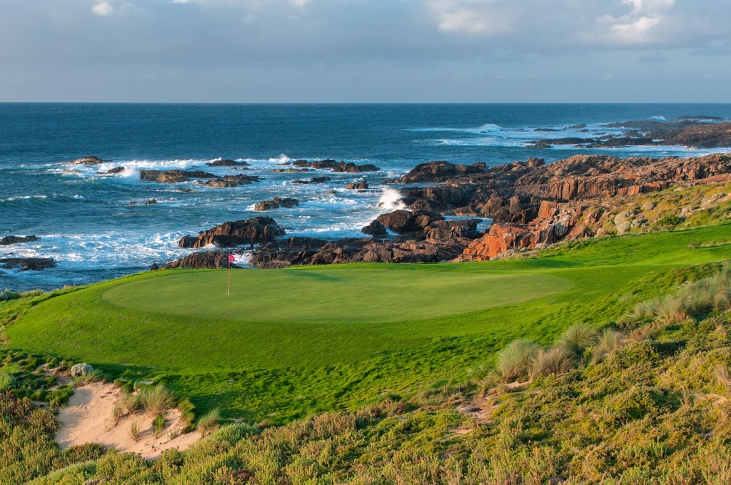 Bass Strait Golf | 2 Third St, Moorabbin Airport VIC 3194, Australia | Phone: (03) 8586 7430