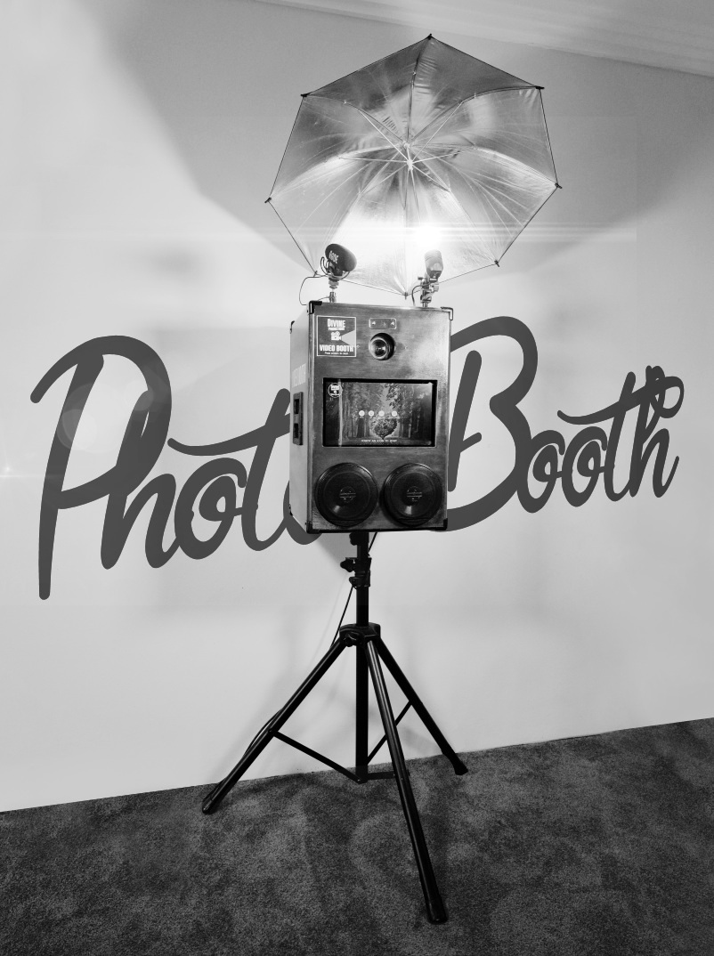 Divine Productions Photobooth | 23A Whispering Valley Dr, Richmond Hill NSW 2480, Australia | Phone: 0405 781 494