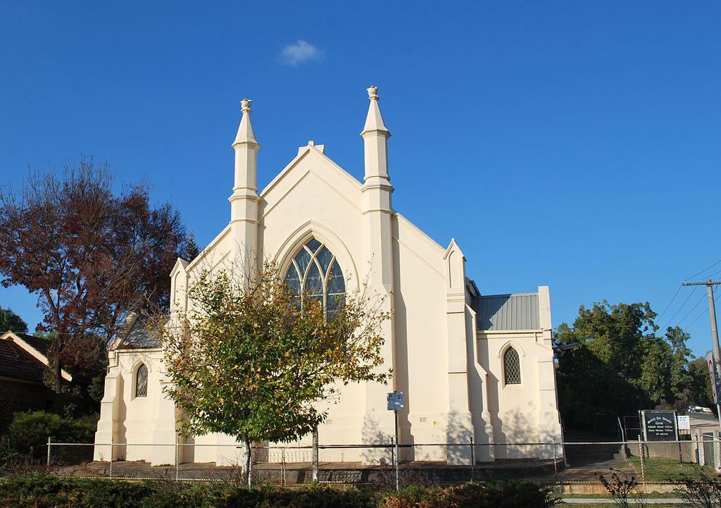 Castlemaine Seventh Day Adventist Church | church | 252 Barker St, Castlemaine VIC 3450, Australia | 0354721884 OR +61 3 5472 1884