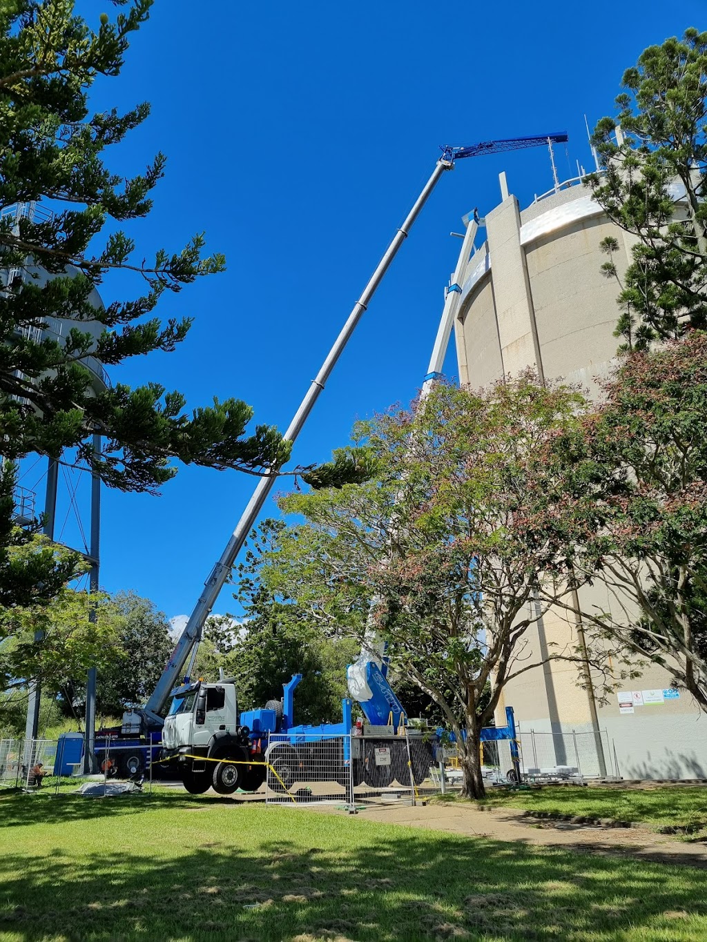 DLB Cranes | 374 Stapylton Jacobs Well Rd, Stapylton QLD 4207, Australia | Phone: 0474 352 276