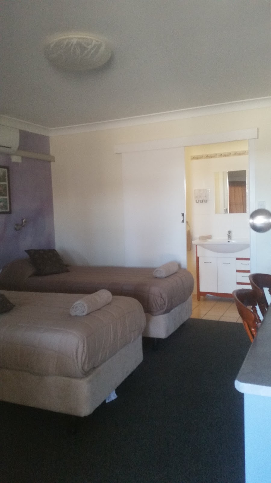 Kingaroy Country Motel | 38 Knight St, Kingaroy QLD 4610, Australia | Phone: (07) 4162 1966