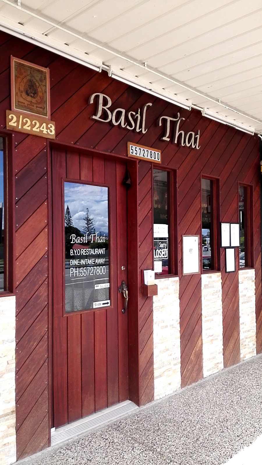 Basil Thai Restaurant | restaurant | 2243 Gold Coast Hwy, Mermaid Beach QLD 4218, Australia | 0755727800 OR +61 7 5572 7800