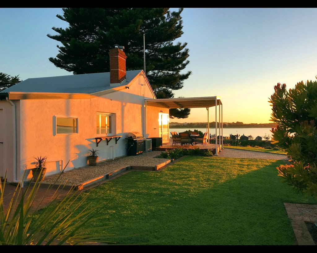 The Admiral Riverside | lodging | 11 Admiral Terrace, Goolwa SA 5214, Australia | 0407183755 OR +61 407 183 755