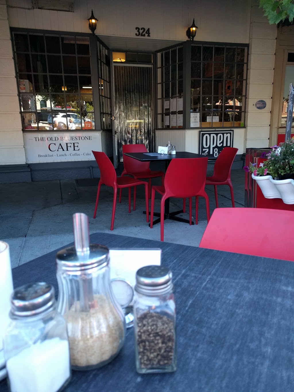 The Old Bluestone Cafe | cafe | 324 Learmonth St, Buninyong VIC 3357, Australia | 0353418166 OR +61 3 5341 8166