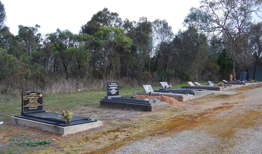 Macclesfield Cemetery | cemetery | 2 Magins Rd, Macclesfield SA 5153, Australia