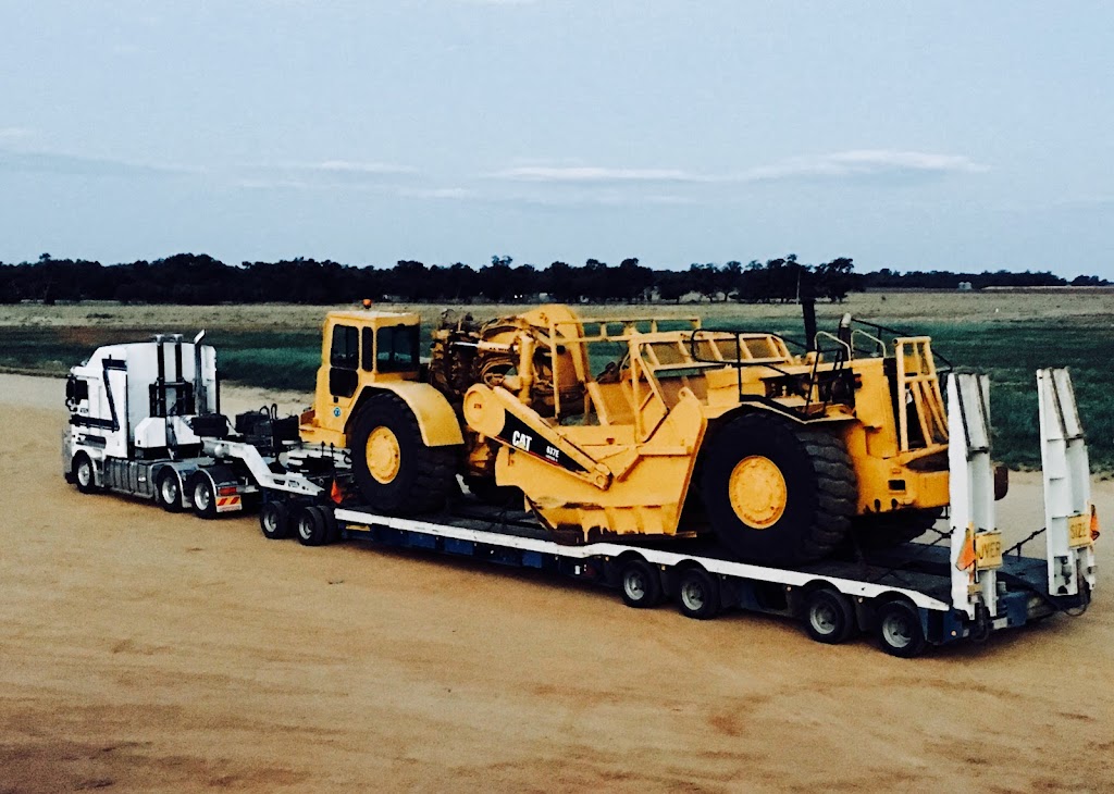 Dunstans Low Loader Haulage | 31 Stephens Way, Luscombe QLD 4207, Australia | Phone: 0418 764 194 Dunstans Low Loader Haulage | 31 Stephens Way, Luscombe QLD 4207, Australia | Phone: 0418 764 194