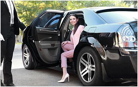 Silver Services Cab Melbourne | 86 Wisteria Ave, Craigieburn VIC 3064, Australia | Phone: 0421 327 571