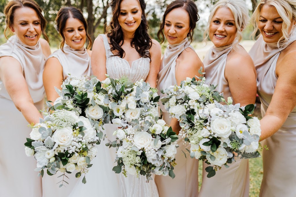 Flor Petal Florist | 6 Baikie Cres, Charlestown NSW 2290, Australia | Phone: 0421 679 456