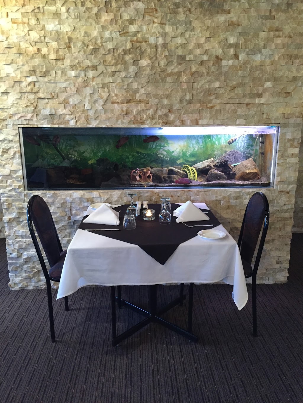 Neptunes Seafood Restaurant | restaurant | 40 Nebo Rd, West Mackay QLD 4740, Australia | 0749576526 OR +61 7 4957 6526
