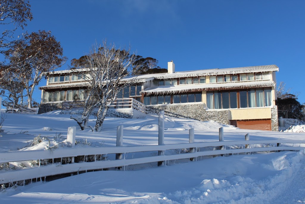 Valhalla Perisher | lodging | 31 Candle Heath Rd, Perisher Valley NSW 2624, Australia | 0295234885 OR +61 2 9523 4885