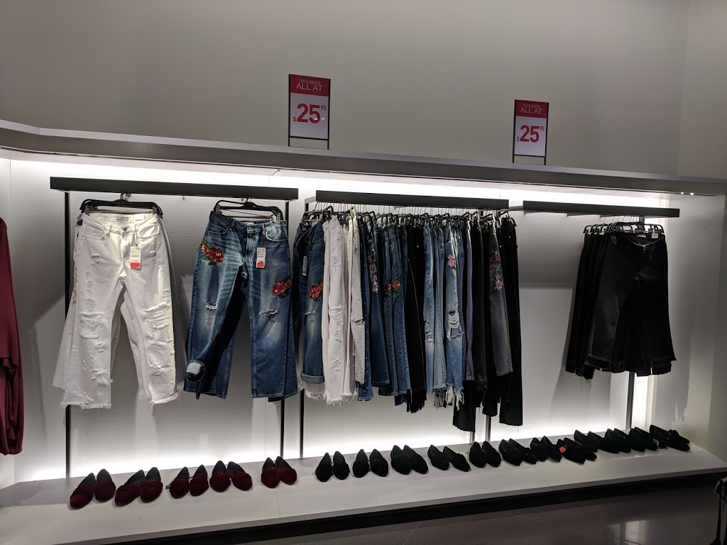 Zara | clothing store | CHADSTONE SHOPPING CENTRE, DANDENONG ROAD, 1341 Malvern East, MELBOURNE VIC 3145, Australia | 0385670800 OR +61 3 8567 0800