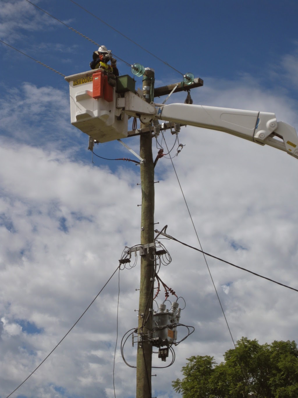 I E Ollington Electrical | electrician | 12 Teak Ct, Albany Creek QLD 4035, Australia | 0439748941 OR +61 439 748 941