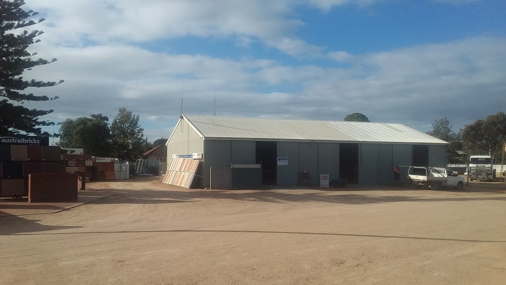 Bentleys Building Supplies | hardware store | 1 Mallyon St, Port Pirie SA 5540, Australia | 0886330000 OR +61 8 8633 0000