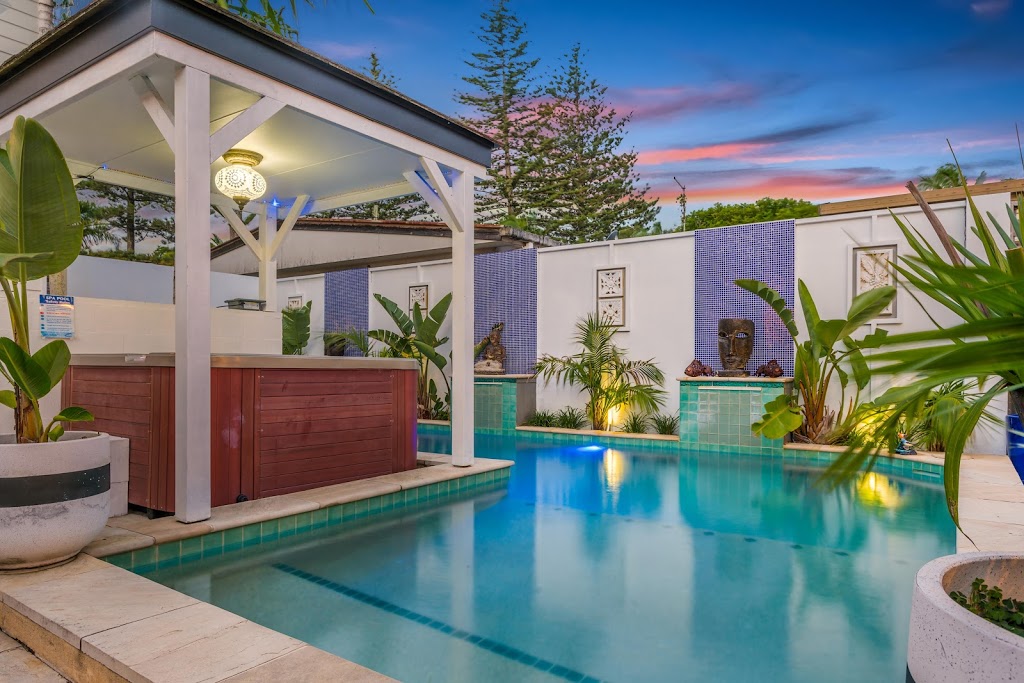 Azur Villas Byron Bay | lodging | 44 Shirley St, Byron Bay NSW 2481, Australia | 0266807551 OR +61 2 6680 7551