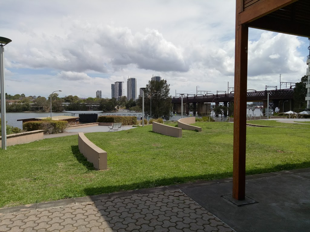 Helene Park | park | 153 Bowden St, Meadowbank NSW 2114, Australia | 0299528222 OR +61 2 9952 8222