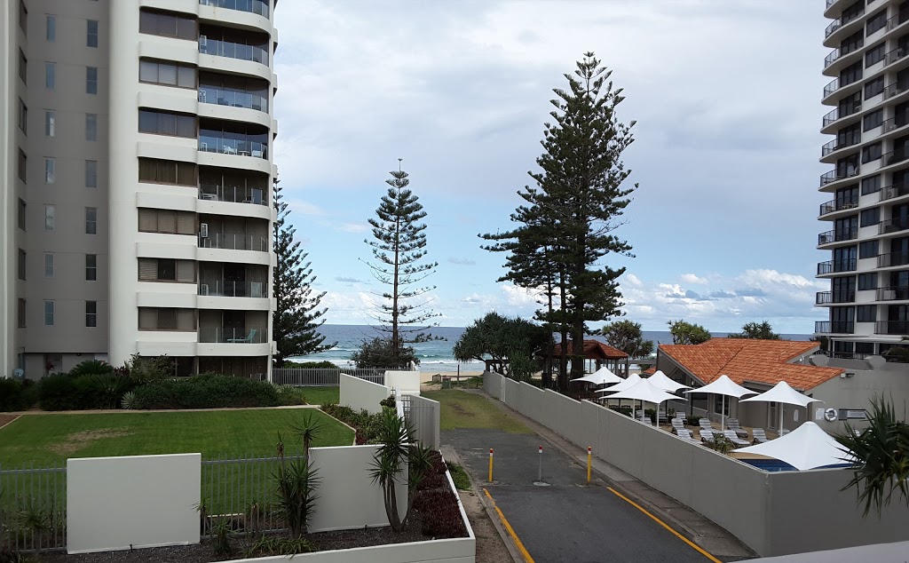 Emerald Sands Holiday Apartments | lodging | 2 Fern St, Surfers Paradise QLD 4217, Australia | 0755267588 OR +61 7 5526 7588