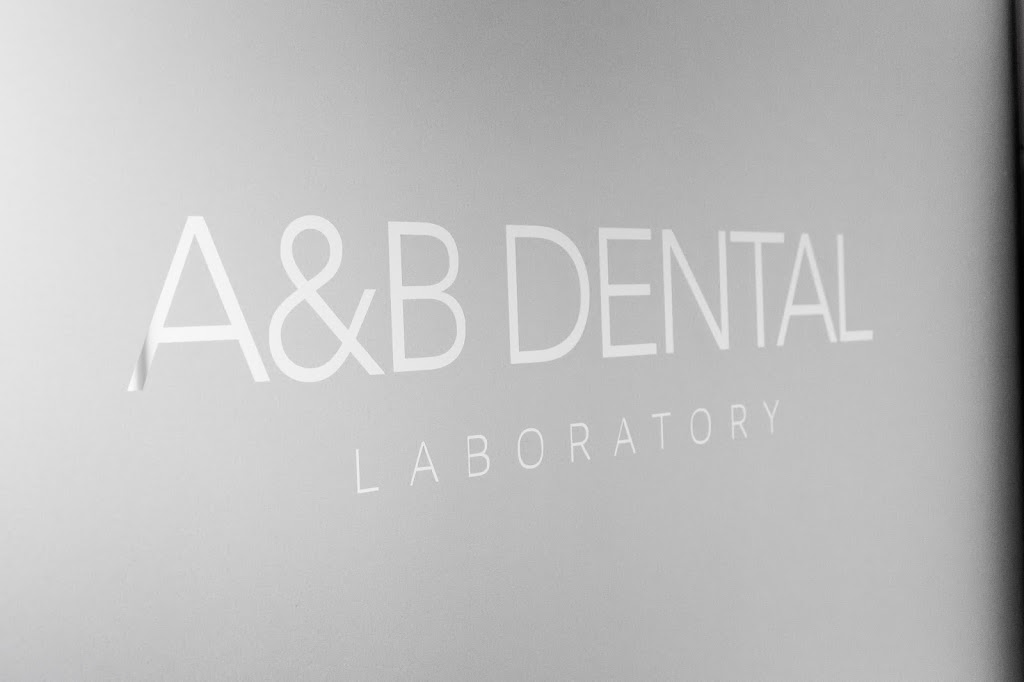 A&B Dental Laboratory | 8/202-220 Ferntree Gully Rd, Clayton VIC 3168, Australia | Phone: 1300 790 602