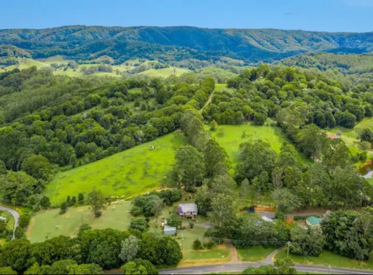 Green Hill Cottage, Noosa Hinterland | 1055 Pomona Kin Kin Rd, Kin Kin QLD 4571, Australia | Phone: 0410 629 088