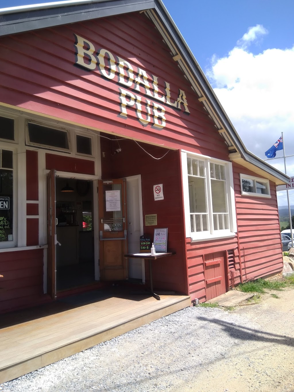 Bodalla Pub |  | 73-77 Princes Hwy, Bodalla NSW 2545, Australia | 0260484191 OR +61 2 6048 4191