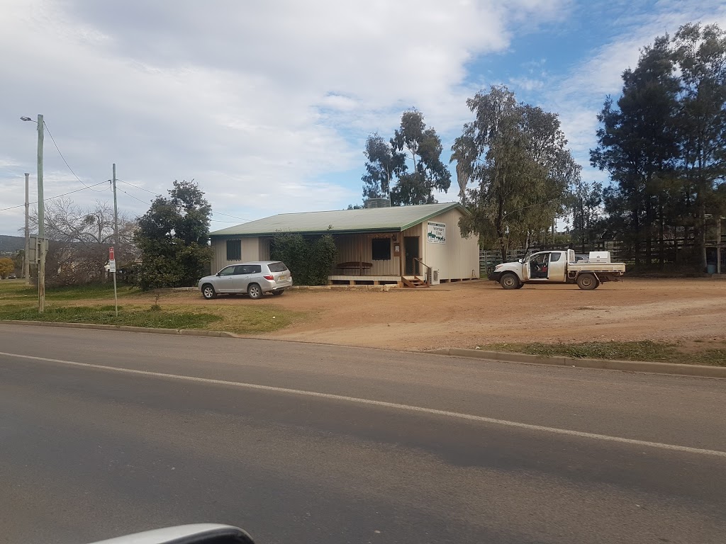 Gunnedah Saleyards Vet Clinic | 3/7 Kamilaroi Hwy, Gunnedah NSW 2380, Australia | Phone: (02) 6742 5175