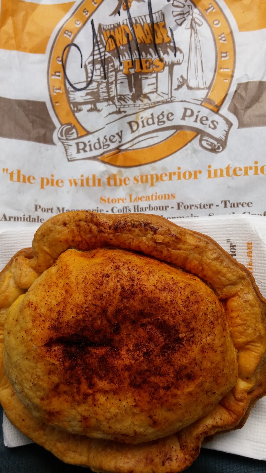 Ridgey Didge Pies | 139 Cessnock Rd, Abermain NSW 2326, Australia | Phone: (02) 4930 8745