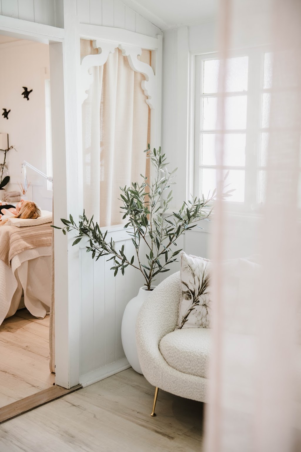 Byron Eve | 2/39 Oxford St, Bulimba QLD 4171, Australia | Phone: (07) 3899 4222