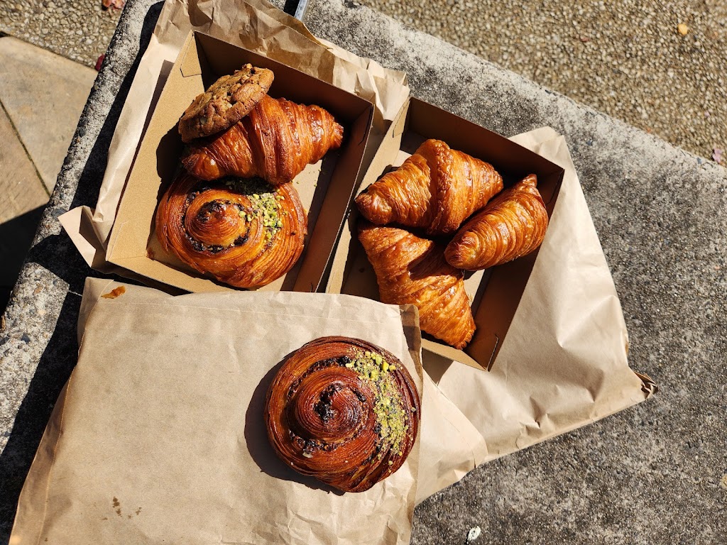 Black Cockatoo Bakery | 1 Staples Cres, Lawson NSW 2783, Australia | Phone: 0415 838 403