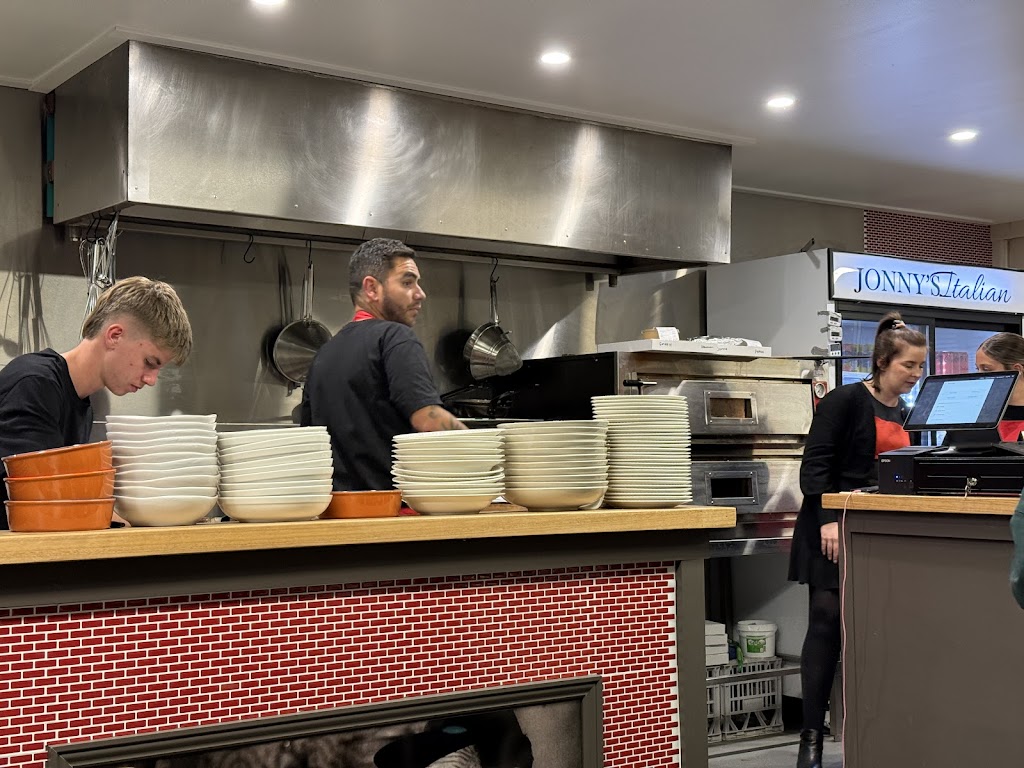 Jonnys Italian | Suite B/100 High St, Greta NSW 2334, Australia | Phone: 0429 694 885