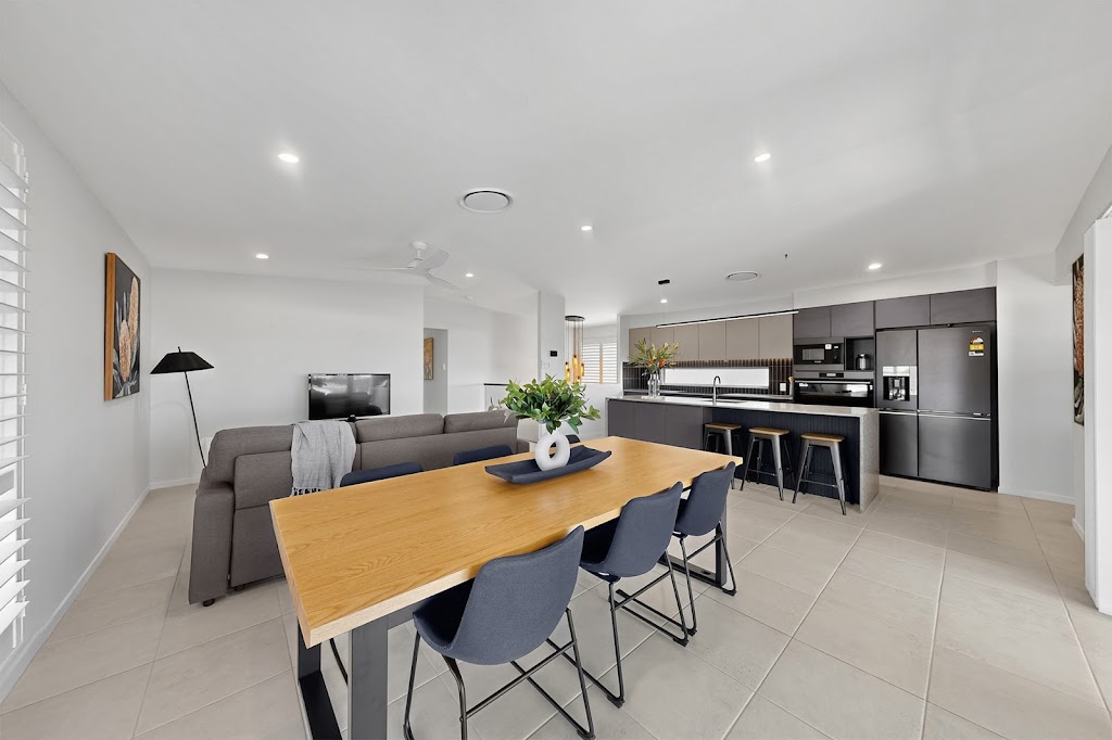 CJ Homes Morayfield Display Home - Kinma Valley | 20 Morinda Cct, Morayfield QLD 4506, Australia | Phone: 0415 972 694