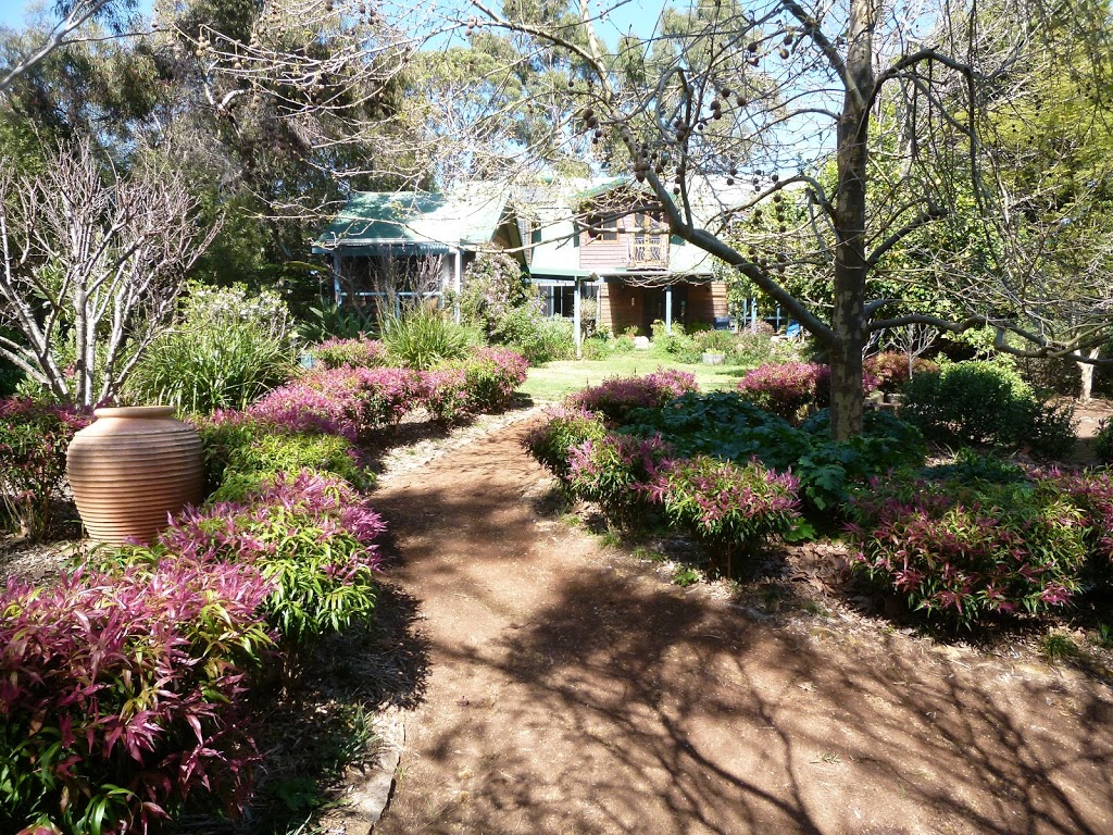 Earth Essence Landscape Design | 135 McCarrs Creek Road, Church Point NSW 2150, Australia | Phone: 0457 081 446