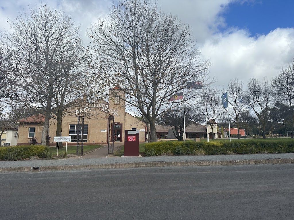 Eudunda Robertstown School Community Library | 2 Reserve Rd, Eudunda SA 5374, Australia | Phone: (08) 8581 1587