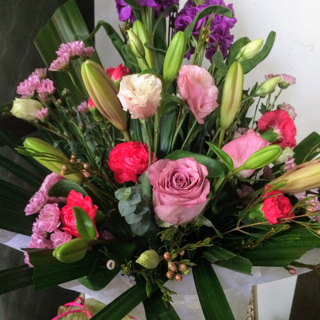 Koonoomoo Flowers Cobram | florist | 7095 Goulburn Valley Hwy, Koonoomoo VIC 3644, Australia | 0419094377 OR +61 419 094 377
