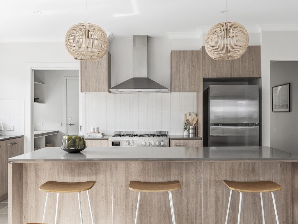 Geelong Homes - Lara Lakes | 457 Ohallorans Rd, Lara VIC 3212, Australia | Phone: (03) 5222 5522