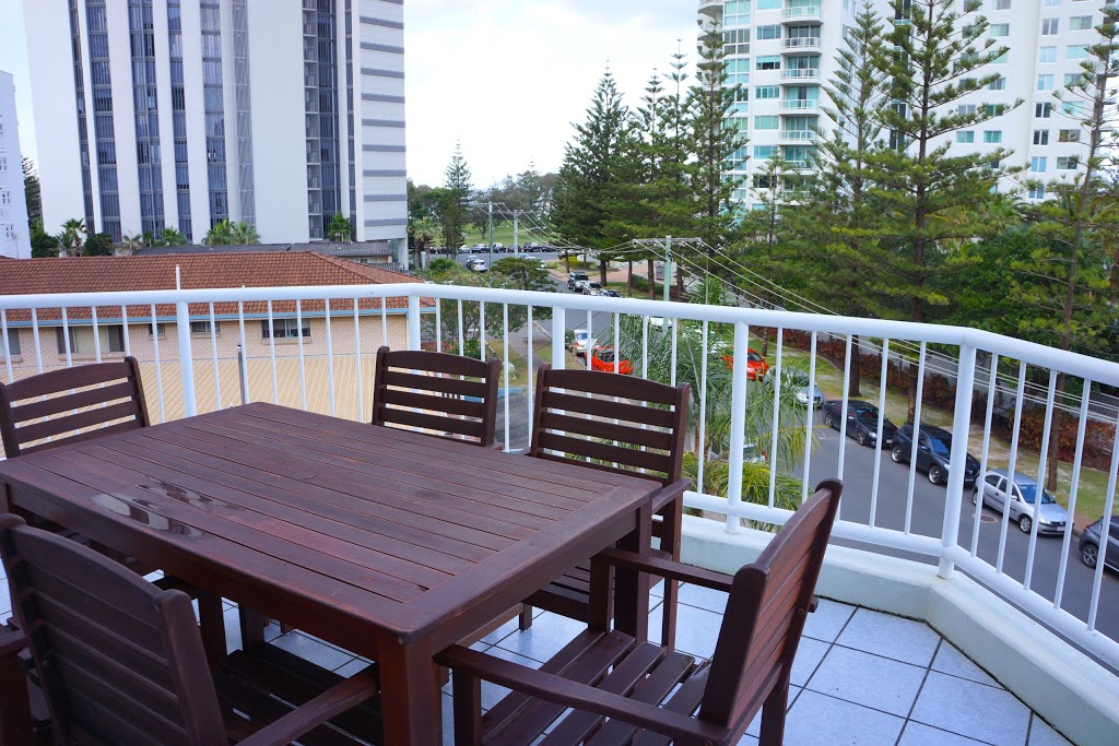 Santa Anne by the Sea | 15 Anne Ave, Broadbeach QLD 4218, Australia | Phone: (07) 5538 5455