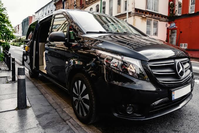 SLT Chauffeur | 12 Ascot Ave, Sandy Bay TAS 7008, Australia | Phone: 0422 706 678
